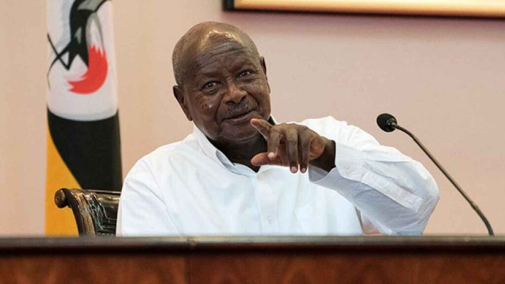 Yoweri Museveni firmó una de las leyes más duras contra el LGBTQ, que incluye la pena de muerte