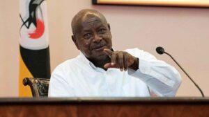 Yoweri Museveni firmó una de las leyes más duras contra el LGBTQ, que incluye la pena de muerte