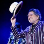 Abril se va con resaca: Sabina firma la despedida