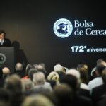 Milei anunció una baja de retenciones para la soja, el trigo y la cebada. Destacó el récord exportador del sector agropecuario.