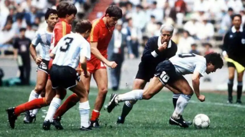 “Pase, maestro”: cuarenta años de un acto de amor futbolero