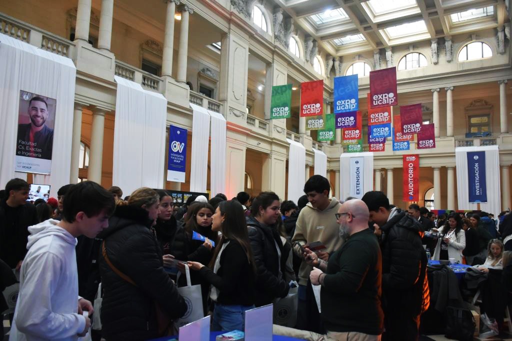 Miles de estudiantes vivieron la Expo UCALP 2026 en el Pasaje Dardo Rocha