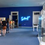 En la nueva cartelera de los cines municipales se destacan Anora y Canelones