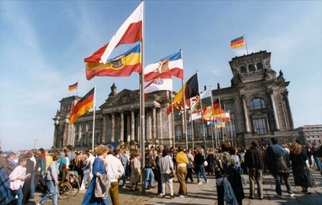 Efemérides 31 de agosto | Alemania Federal y Alemania Democrática firman la Unión