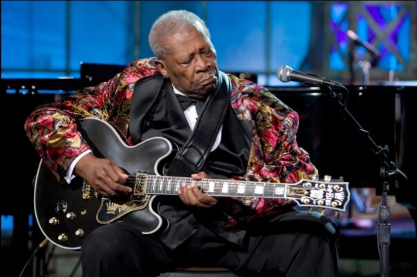 El hombre que hacía hablar a una guitarra