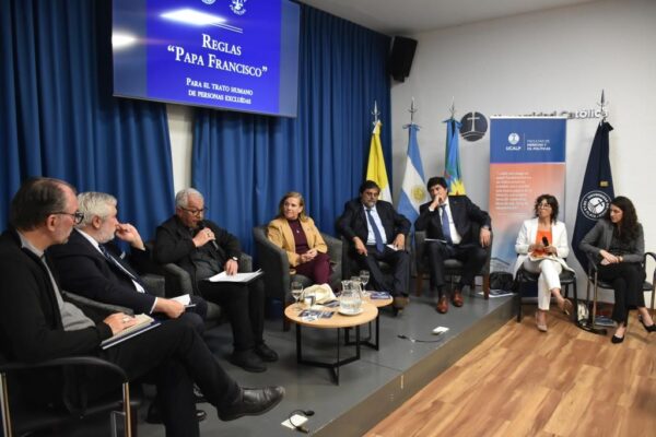 Presentaron las Reglas “Papa Francisco” en busca de una justicia más humana
