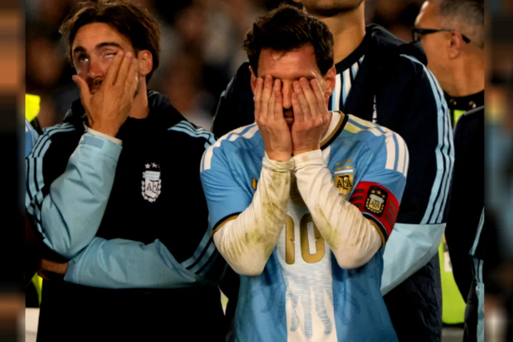En su despedida, Messi gambeteó casi hasta las lágrimas